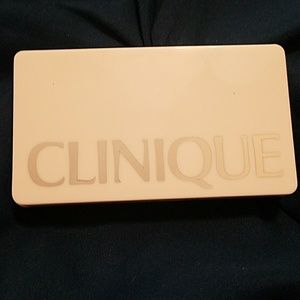 Clinique Makeup - 🎉Bundle 5 for $20🎉 Clinique Eyeshadow Quad Clinique Makeup - 🎉Bundle 5 for $20🎉 Clinique Eyeshadow Quad